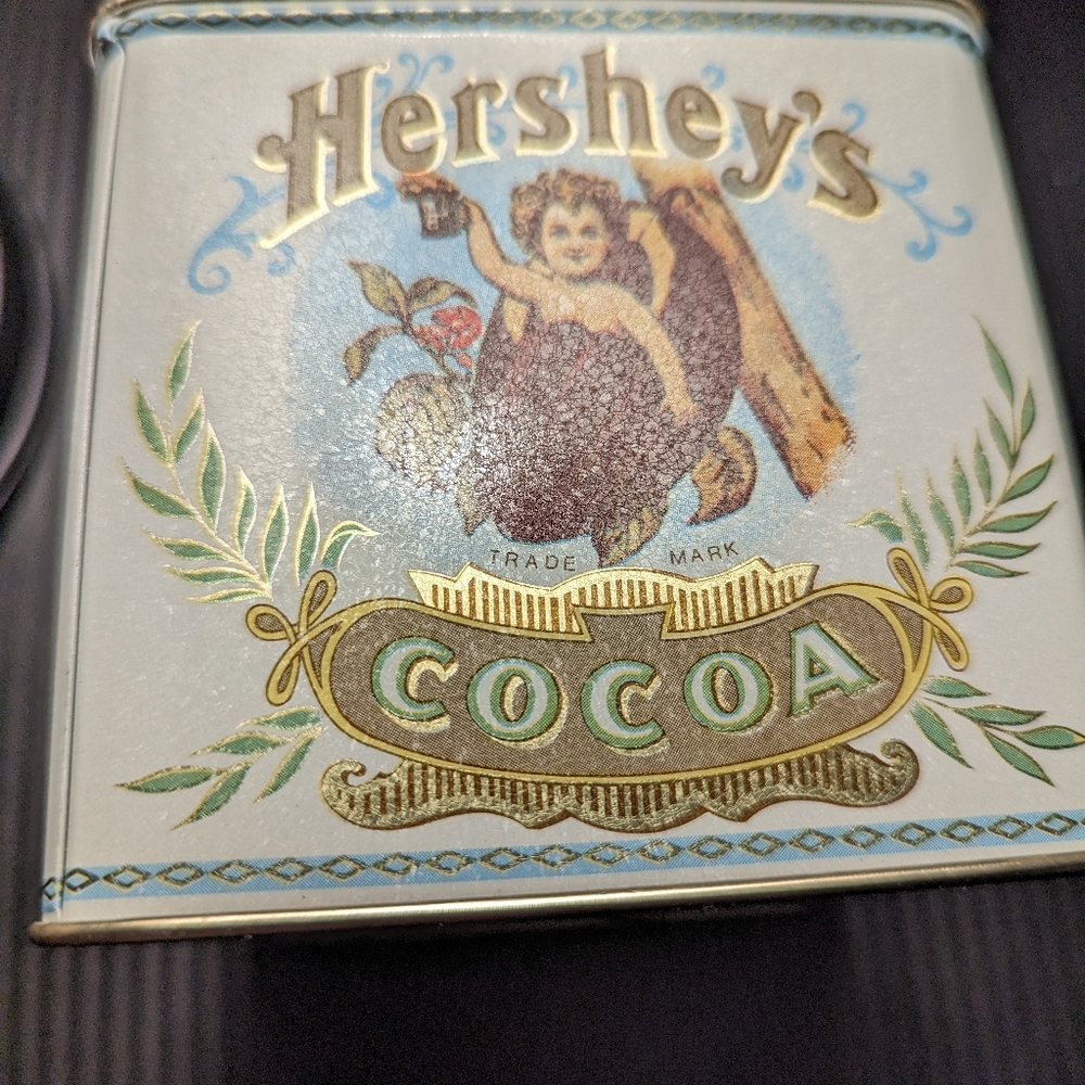 Vintage Hershey's cocoa tin